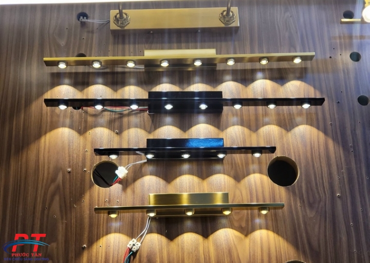 Đèn soi tranh vàng PTST445-8G 