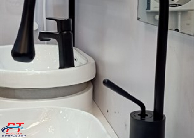 Vòi lavabo thiên nga đen limited